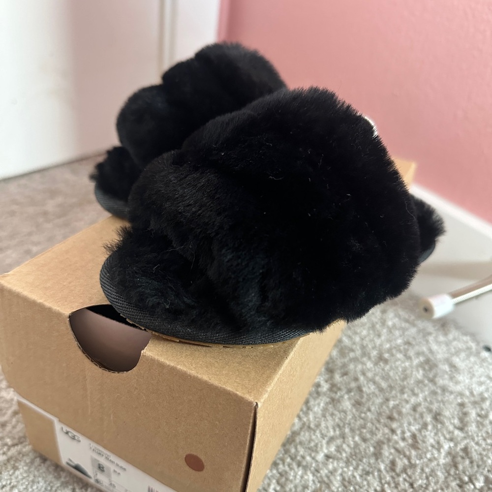 Ugg toddlers fluff yeah slipper